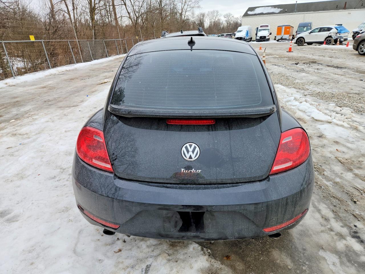 2015 VOLKSWAGEN Beetle