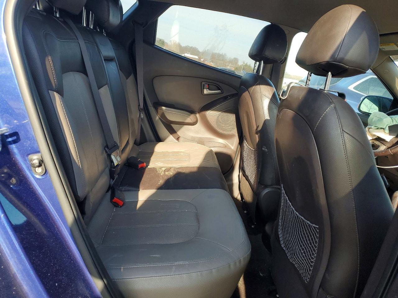 2011 HYUNDAI TUCSON