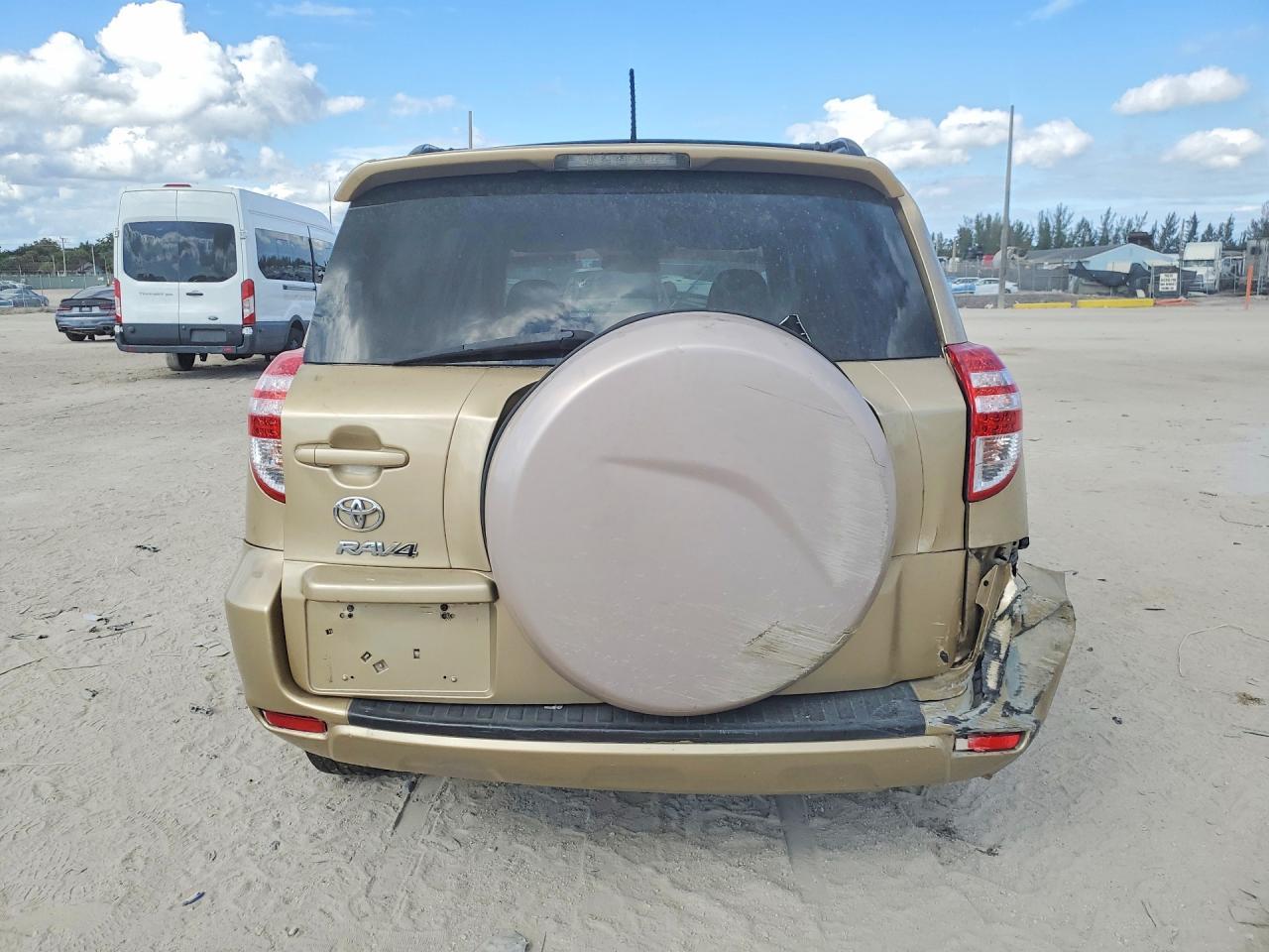 2011 TOYOTA RAV4