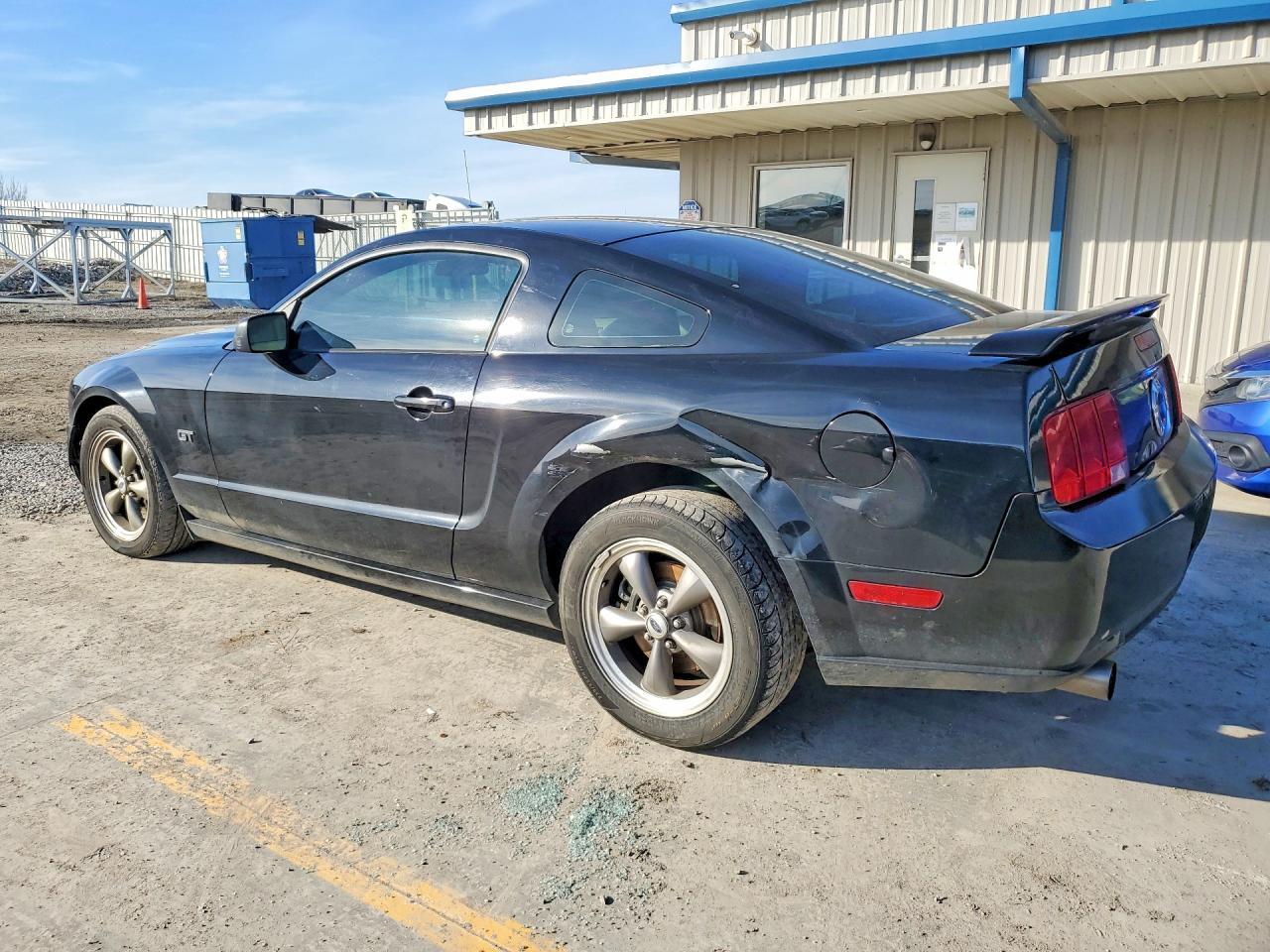 2005 FORD MUSTANG