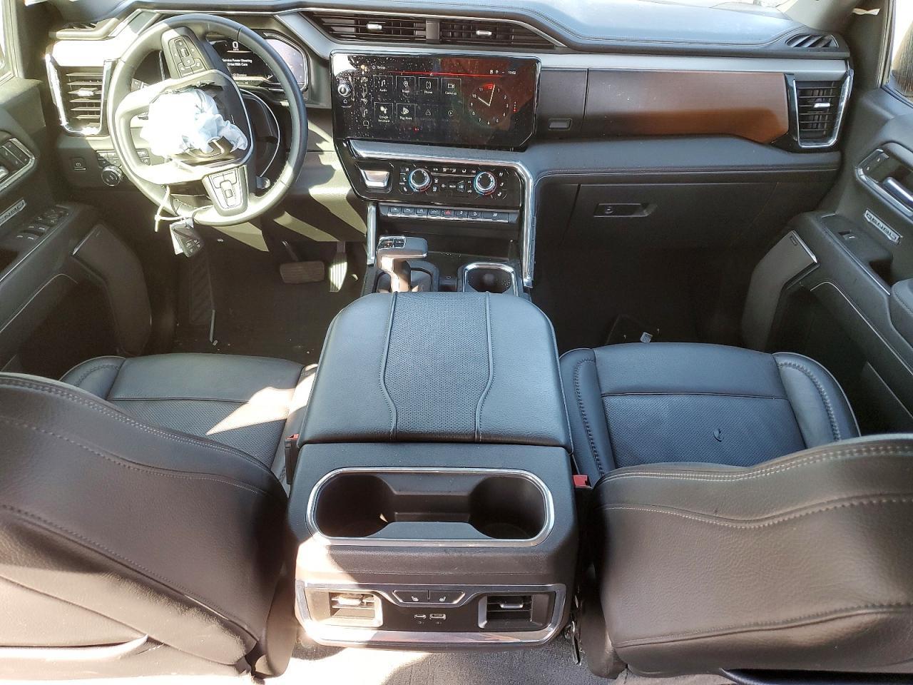 2024 GMC Sierra
