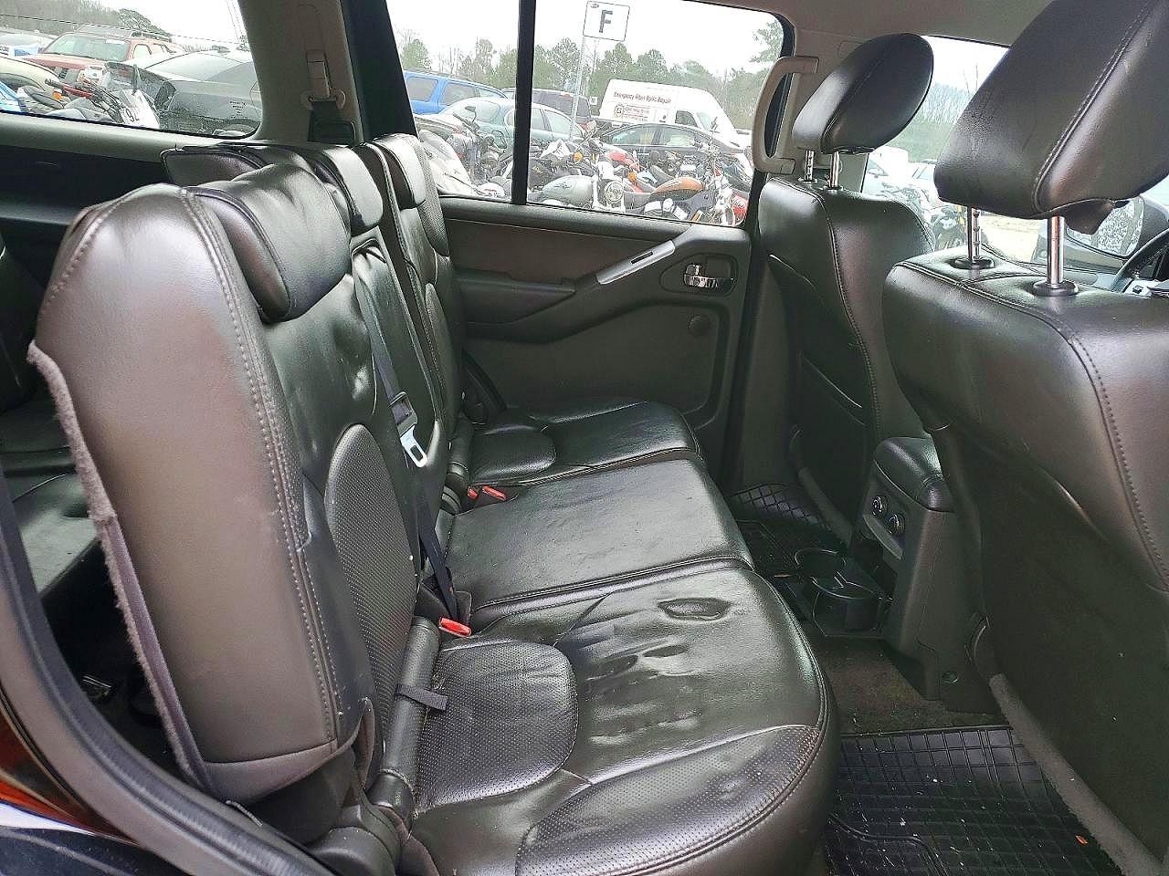 2011 NISSAN PATHFINDER