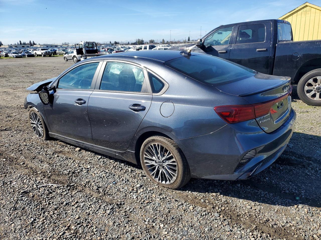 2023 KIA FORTE