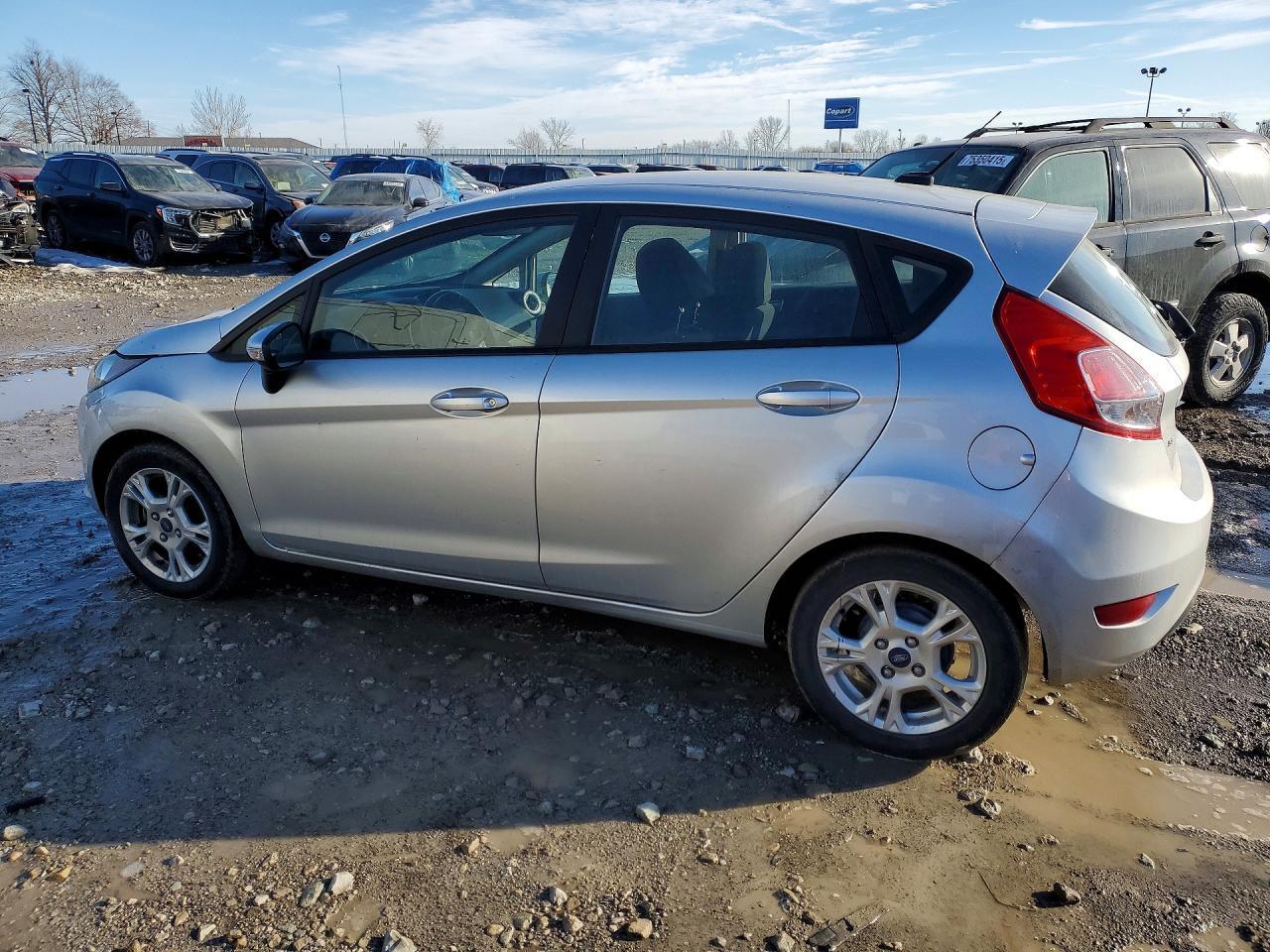 2015 FORD Fiesta