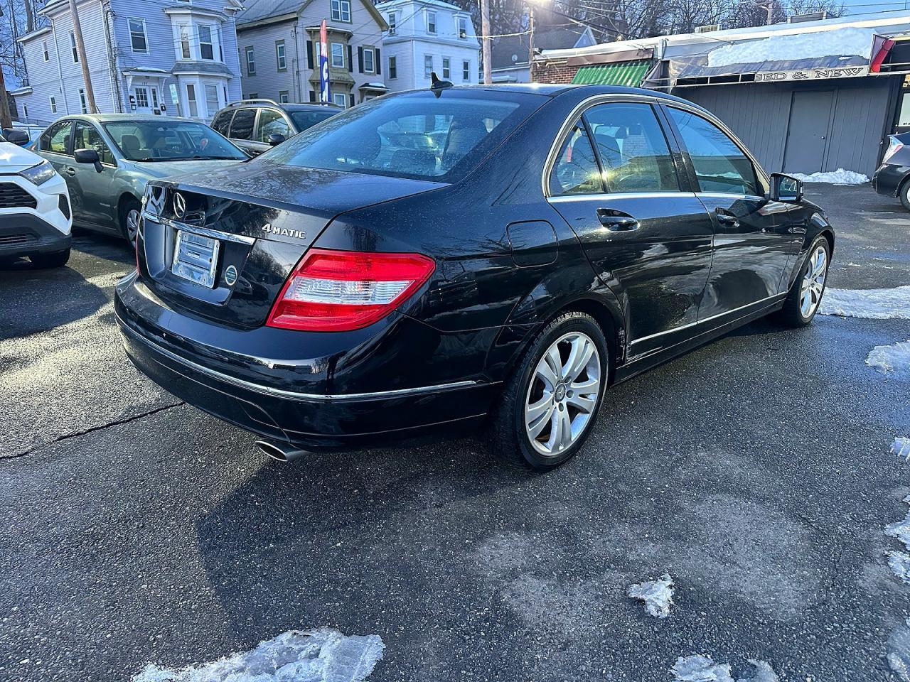 2011 MERCEDES-BENZ C-CLASS