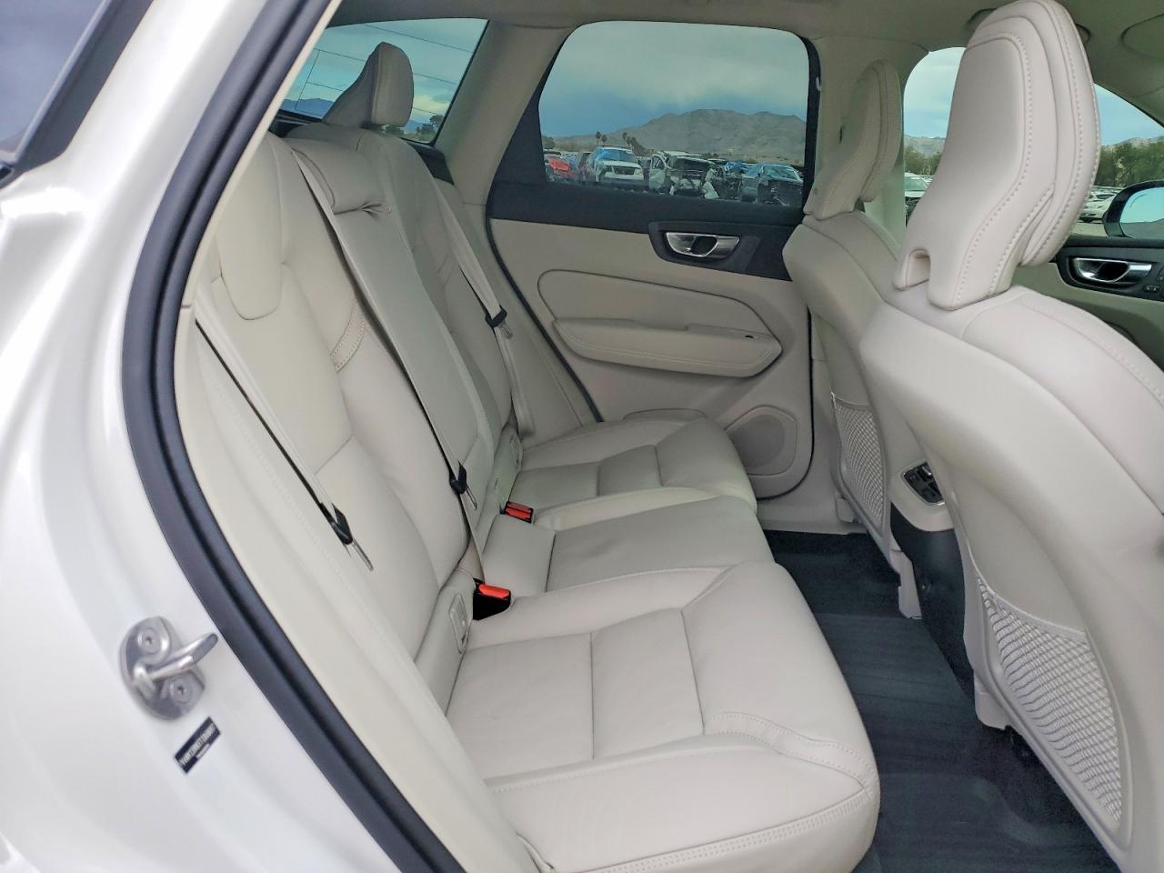 2026 VOLVO XC60