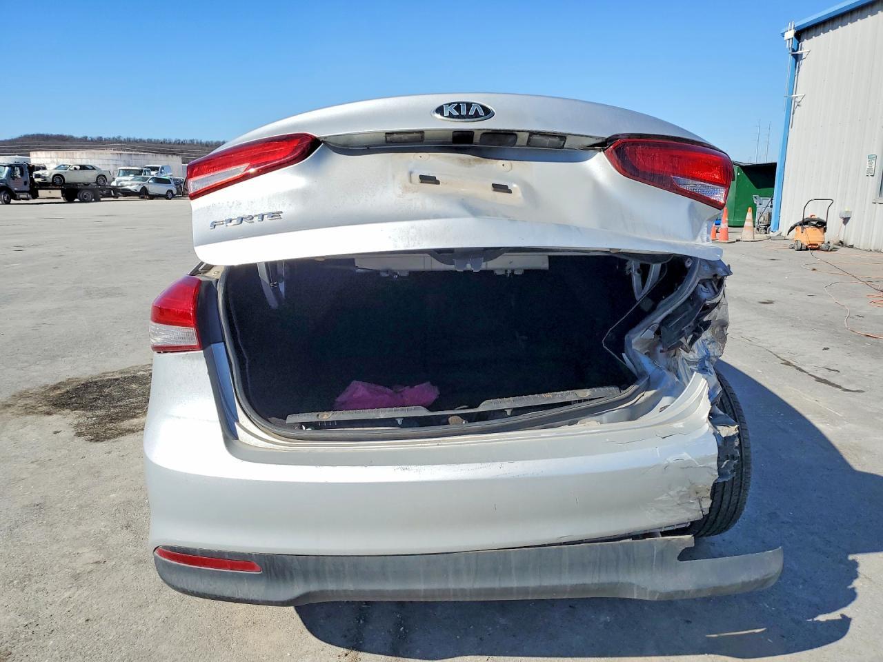2017 KIA FORTE
