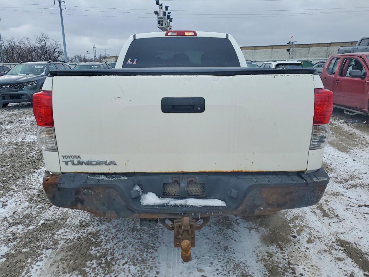 2011 TOYOTA TUNDRA