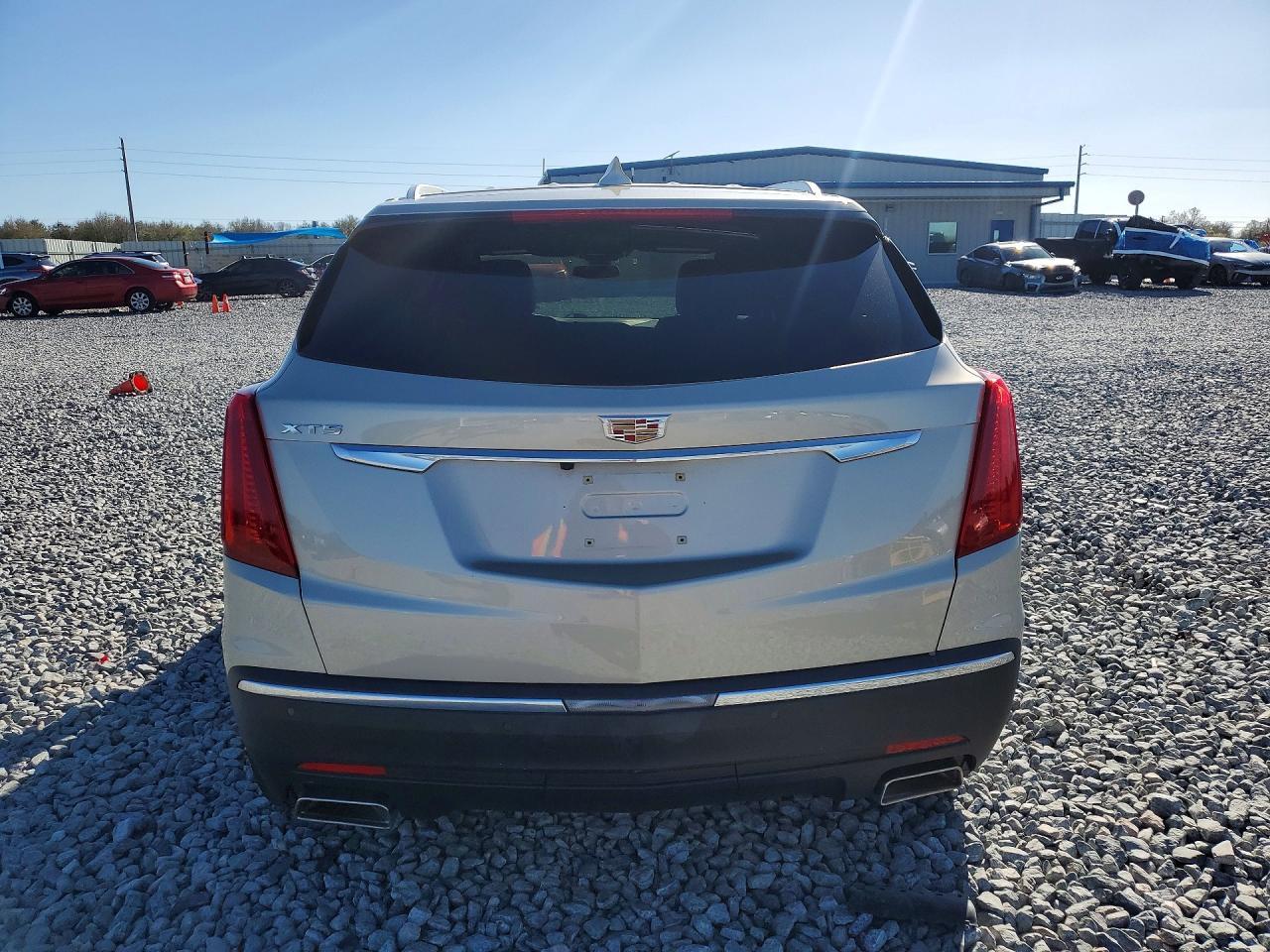 2017 CADILLAC XT5