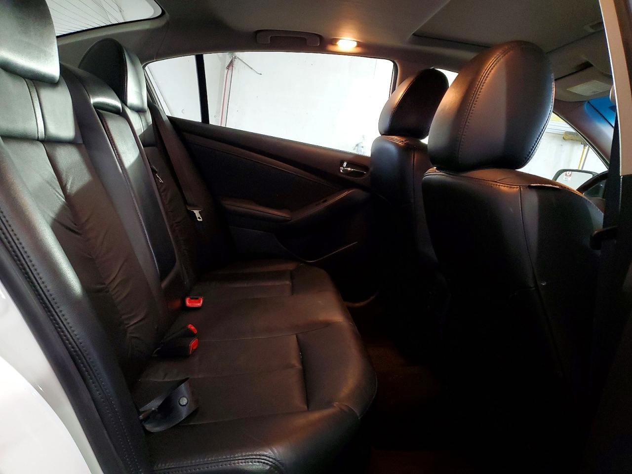 2012 NISSAN ALTIMA