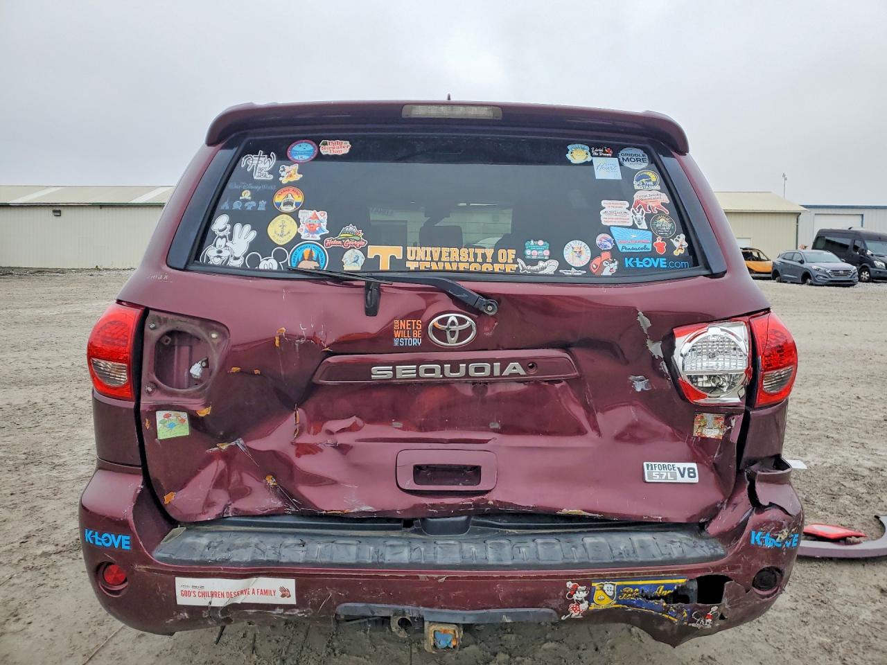 2011 TOYOTA Sequoia