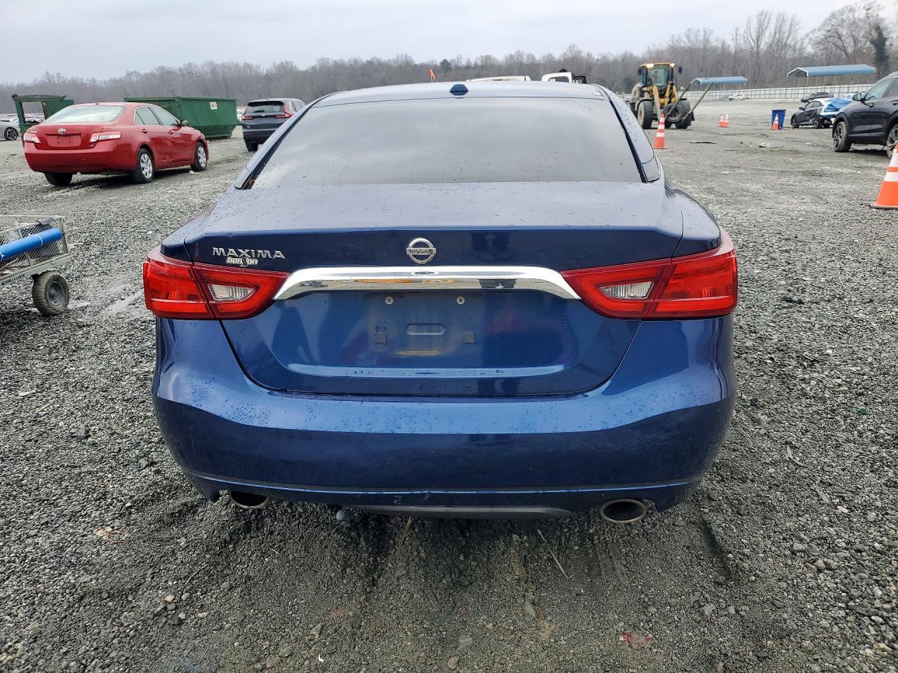2017 NISSAN Maxima