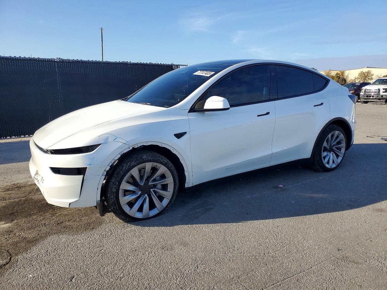 2026 TESLA MODEL Y