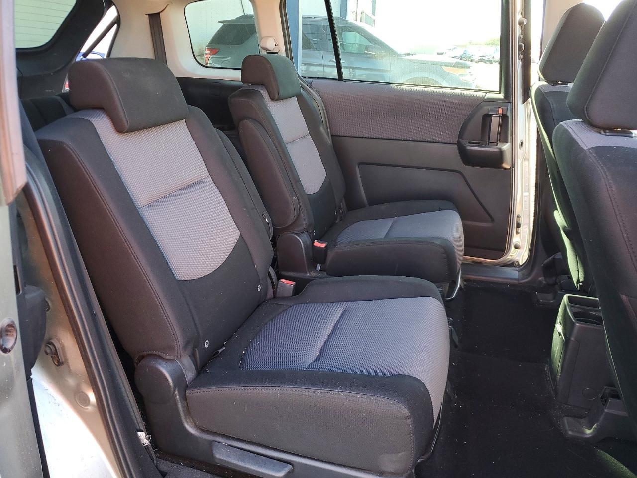 2006 MAZDA 5
