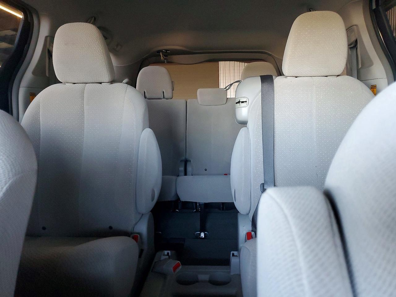 2014 TOYOTA SIENNA
