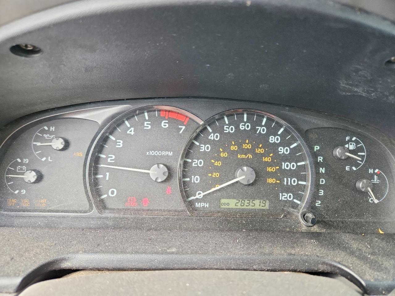 2005 TOYOTA Sequoia