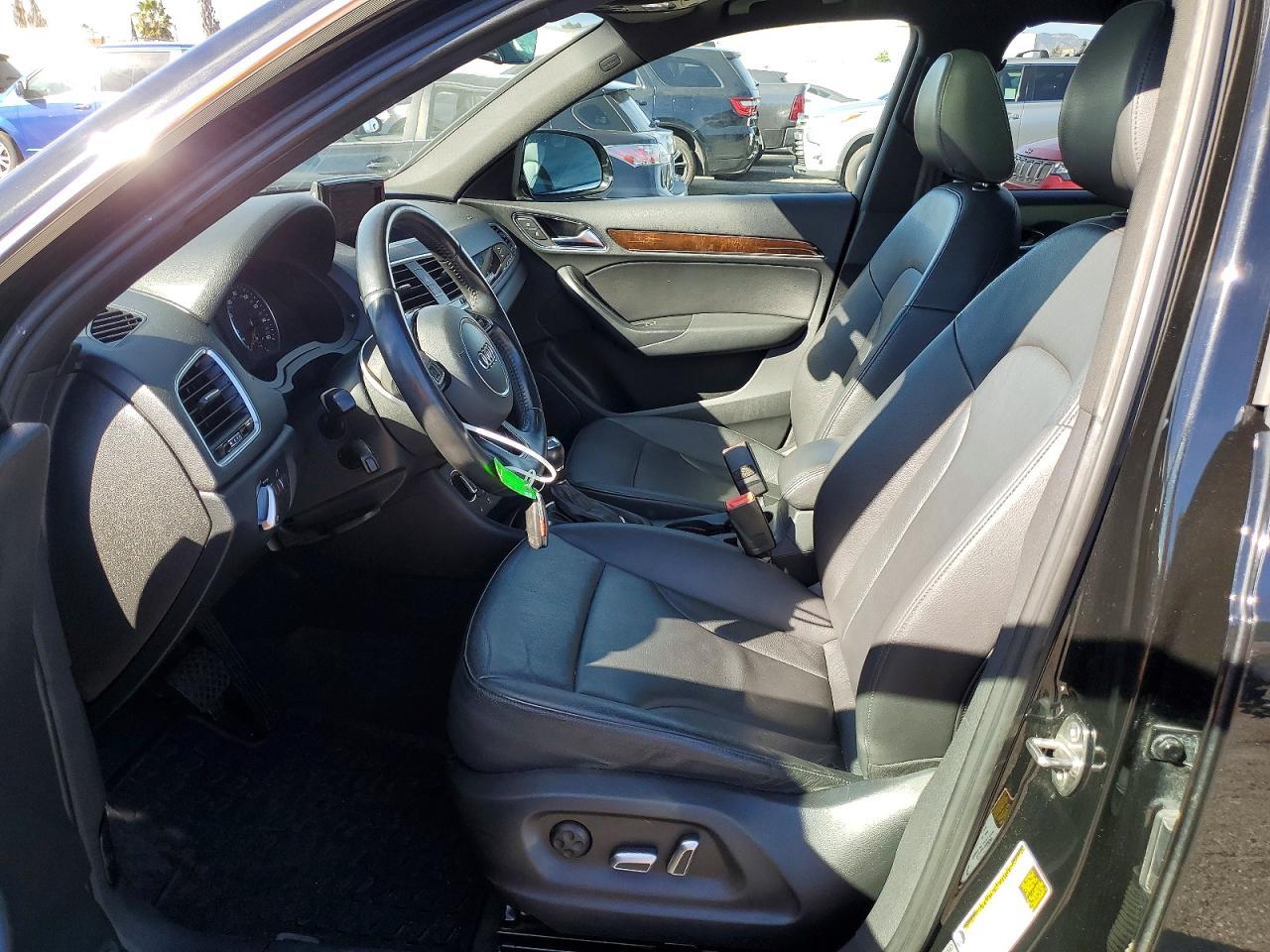 2016 AUDI Q3