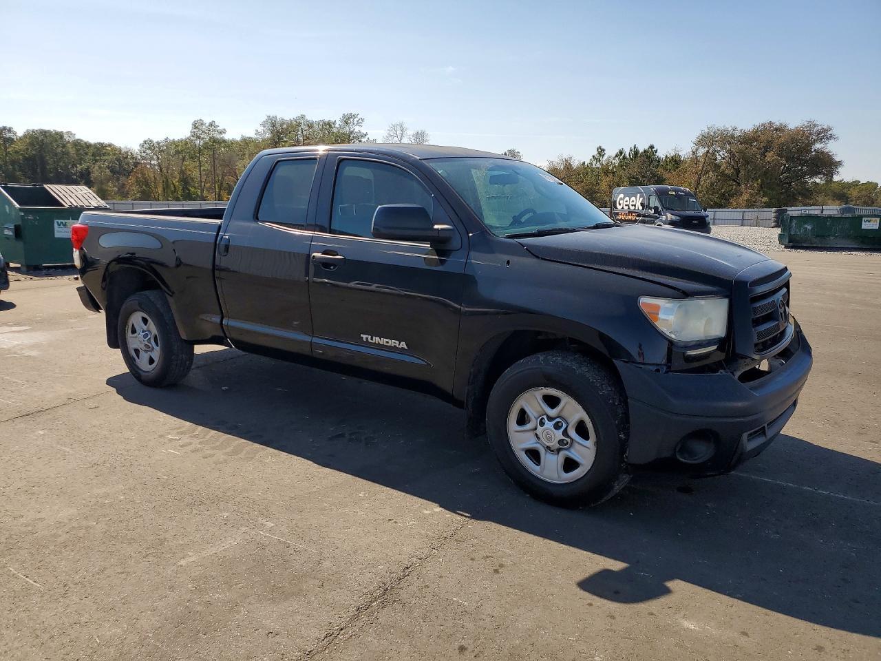 2011 TOYOTA TUNDRA