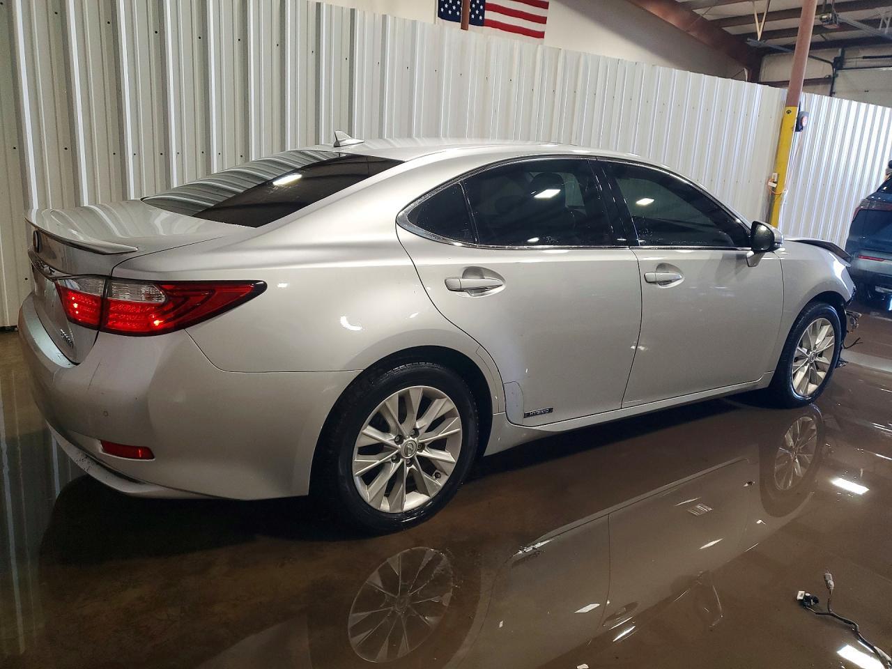 2013 LEXUS ES 300H