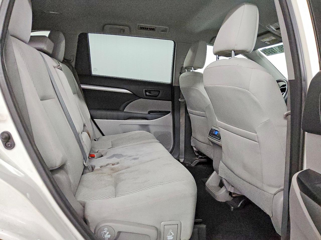 2015 TOYOTA HIGHLANDER