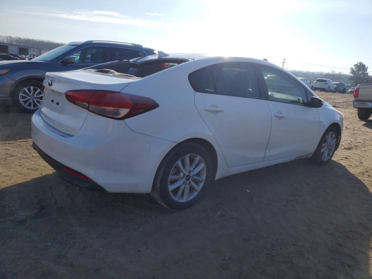 2017 KIA FORTE