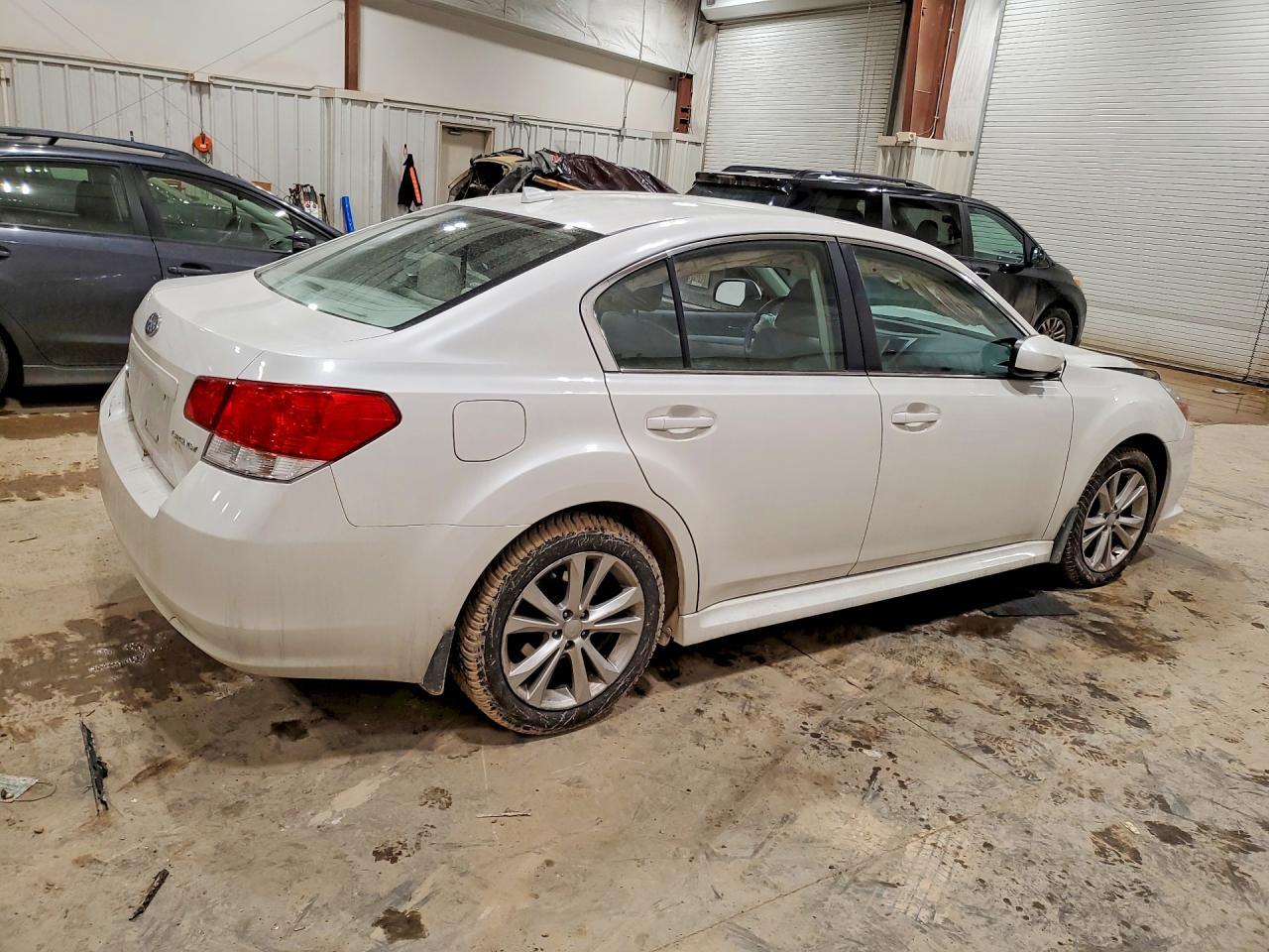 2014 SUBARU Legacy