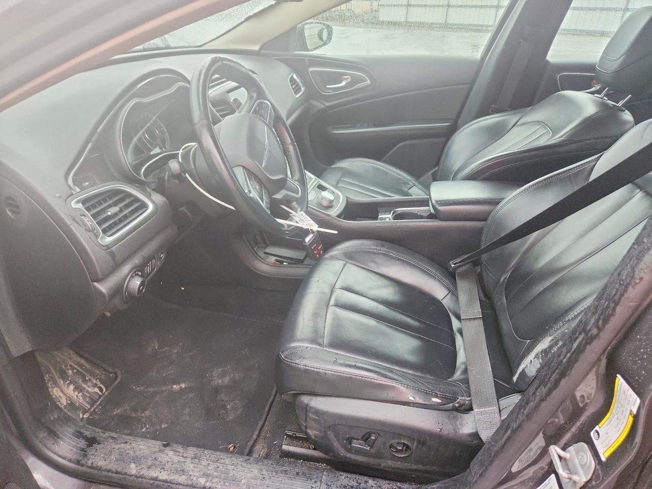 2015 CHRYSLER 200