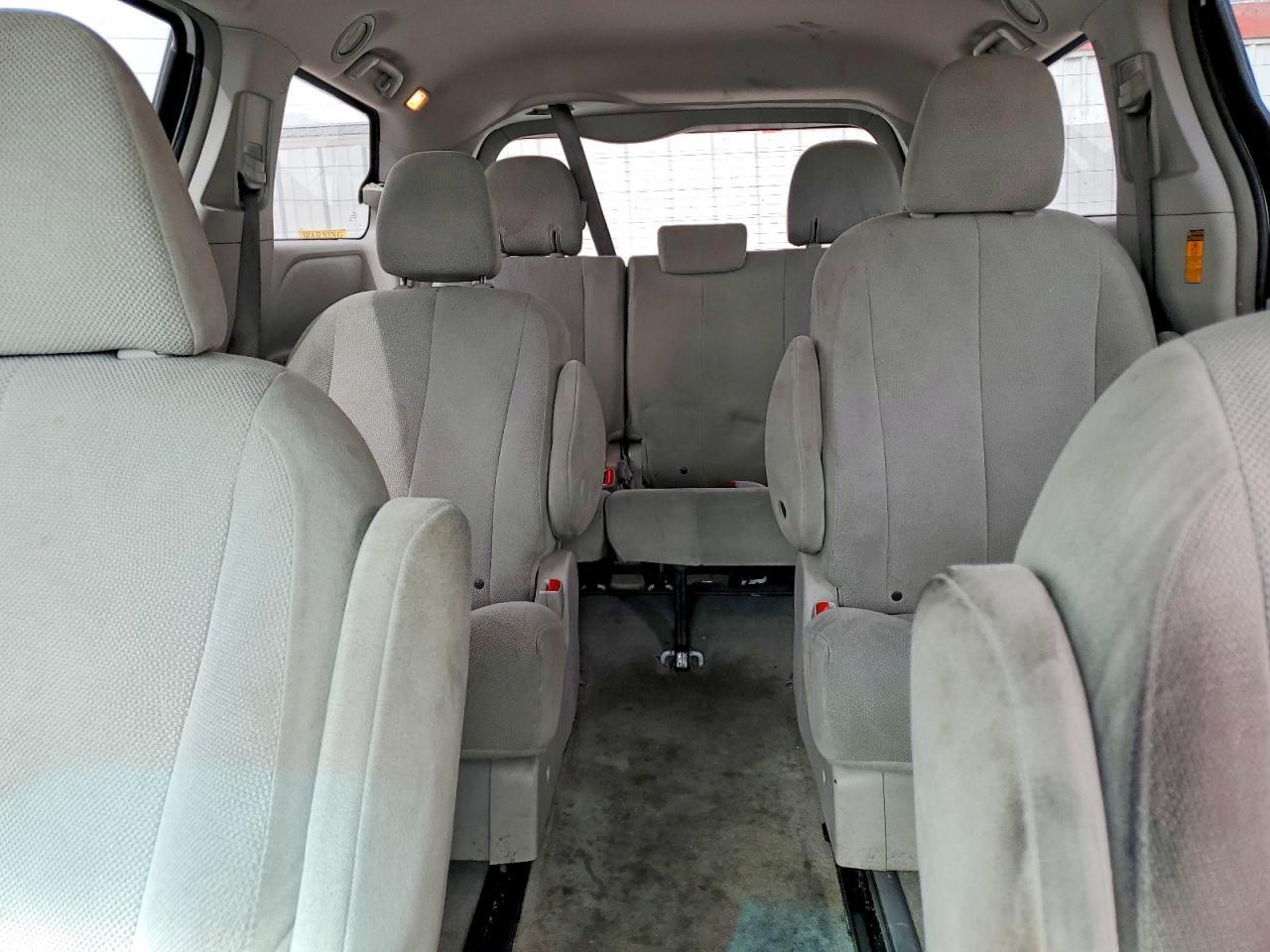 2014 TOYOTA SIENNA