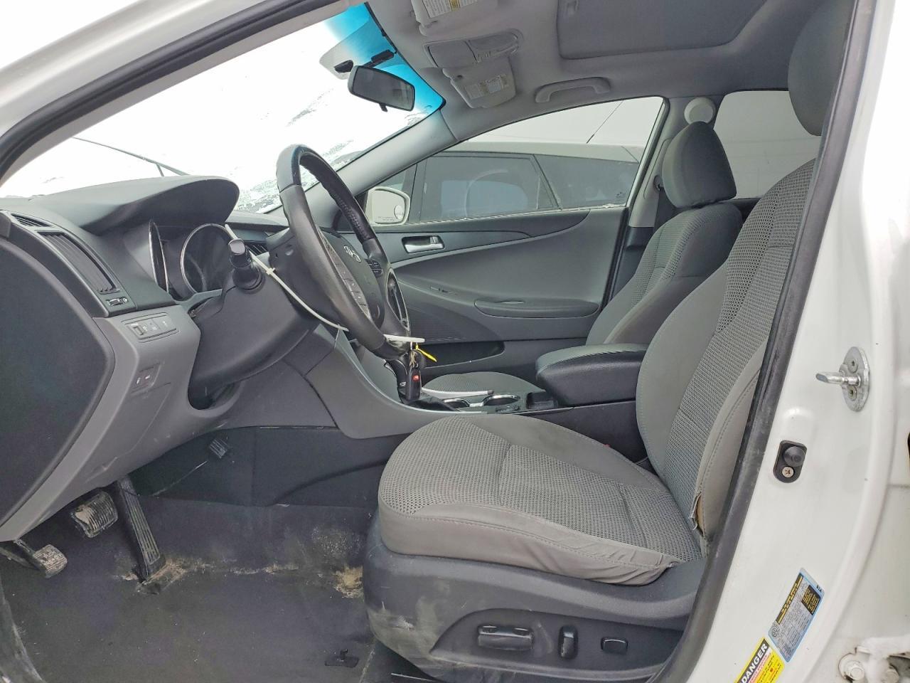 2011 HYUNDAI SONATA