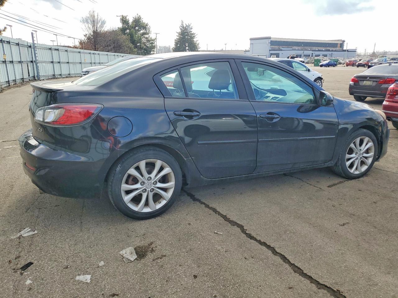 2011 MAZDA 3
