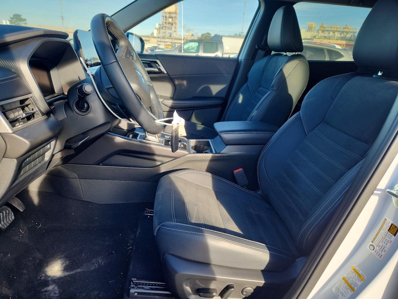 2024 MITSUBISHI outlander