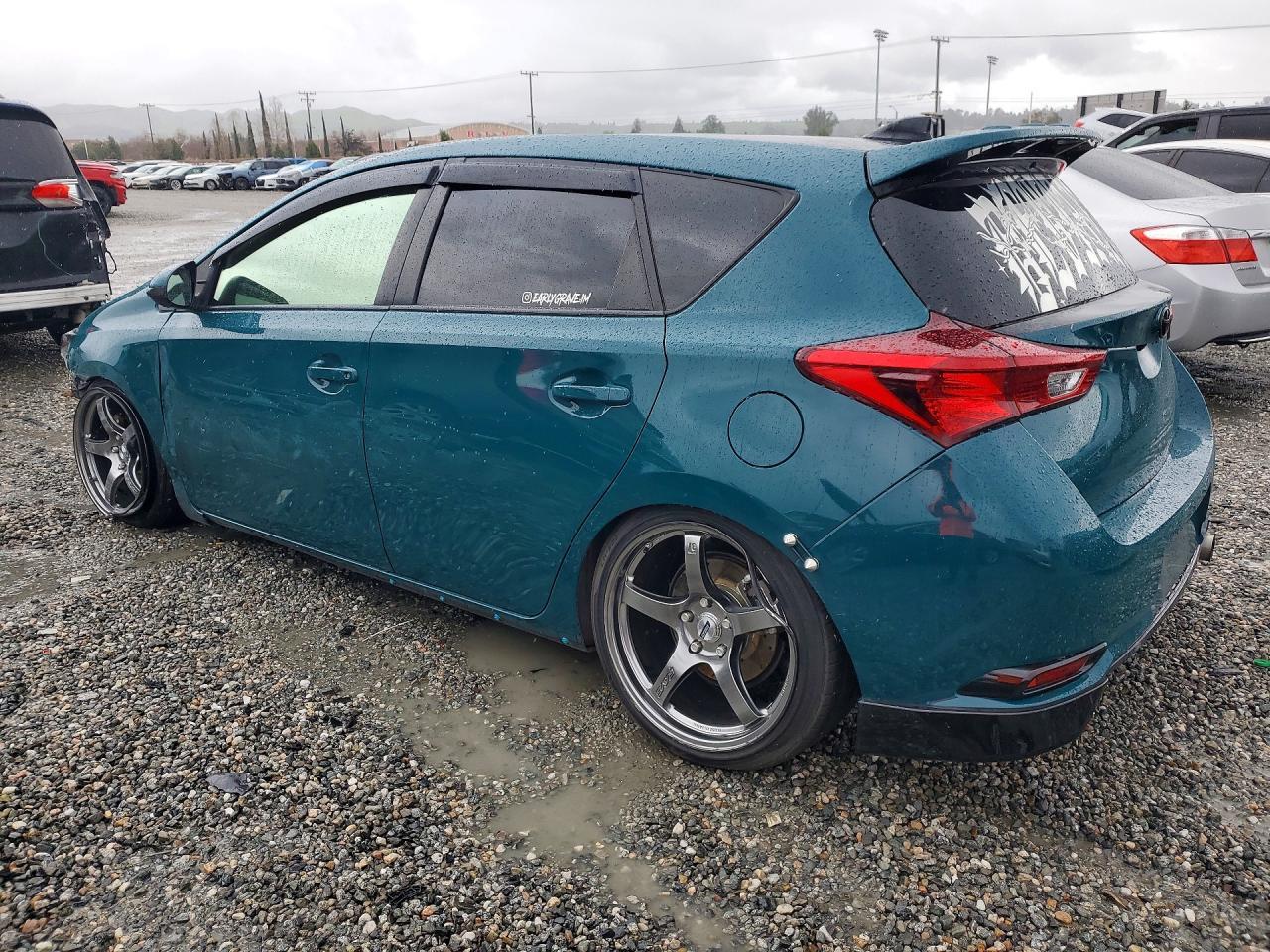 2017 TOYOTA COROLLA