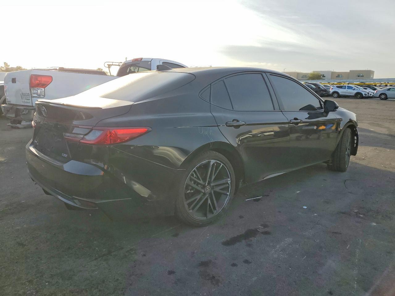 2025 TOYOTA CAMRY