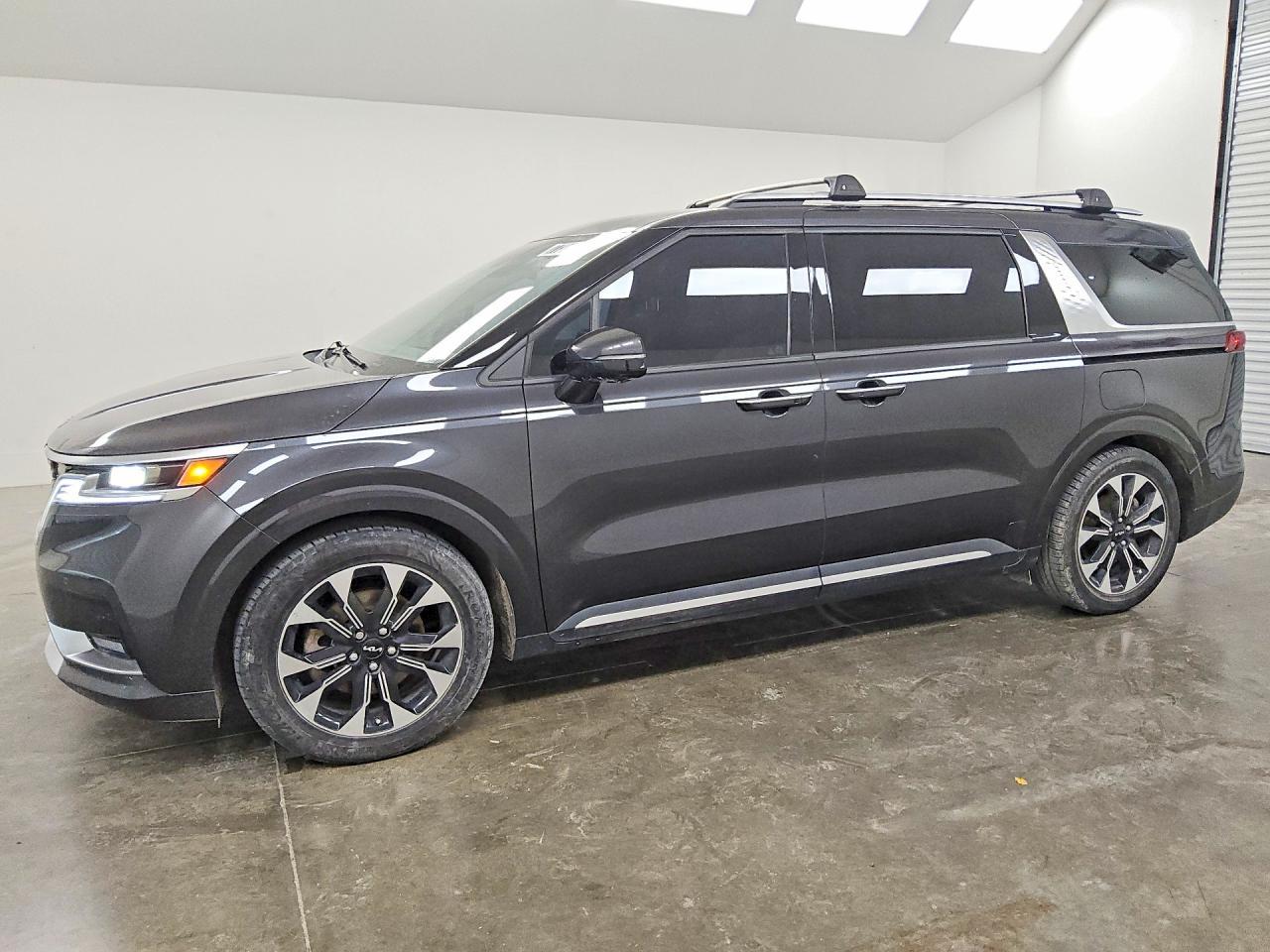 2022 KIA Carnival