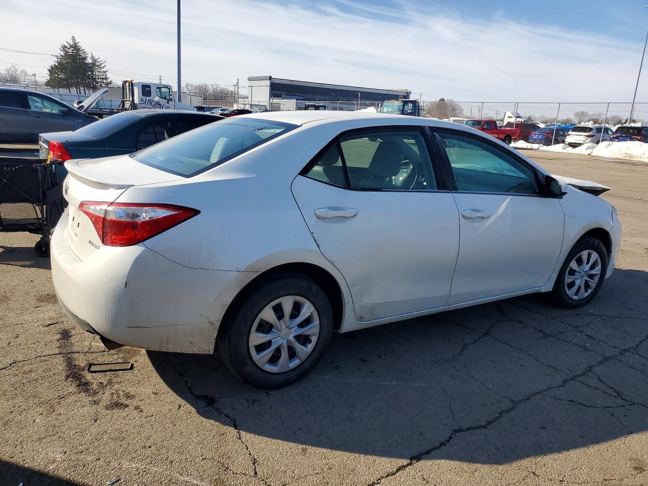 2015 TOYOTA COROLLA