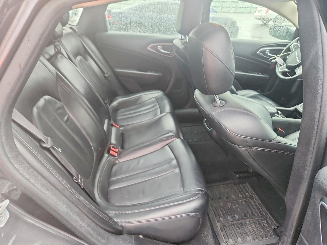 2015 CHRYSLER 200