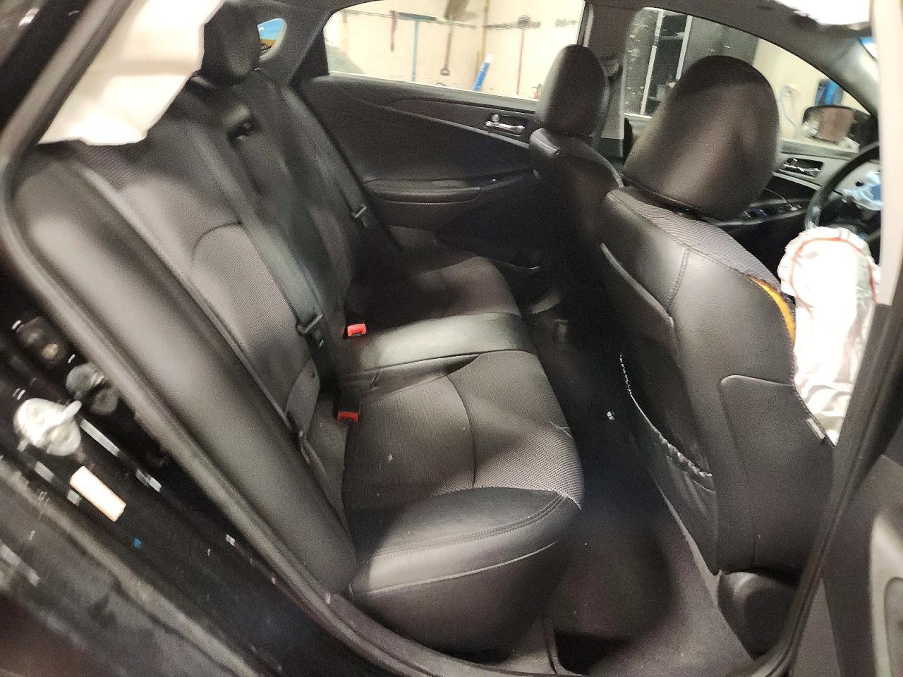 2011 HYUNDAI SONATA