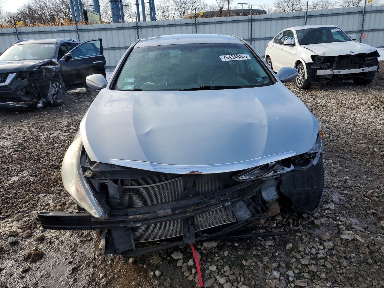 2011 HYUNDAI SONATA