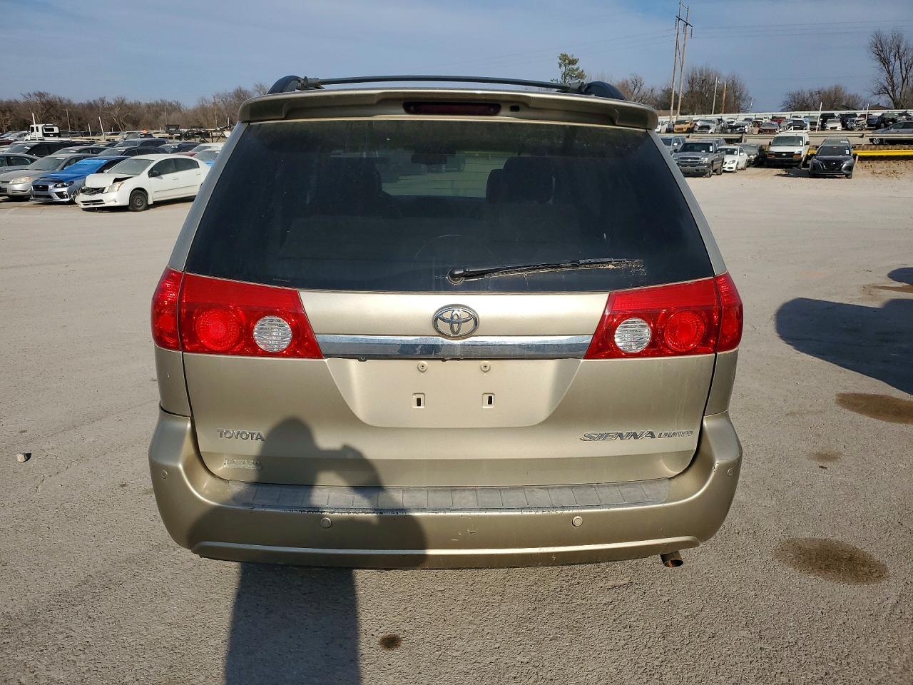 2008 TOYOTA SIENNA