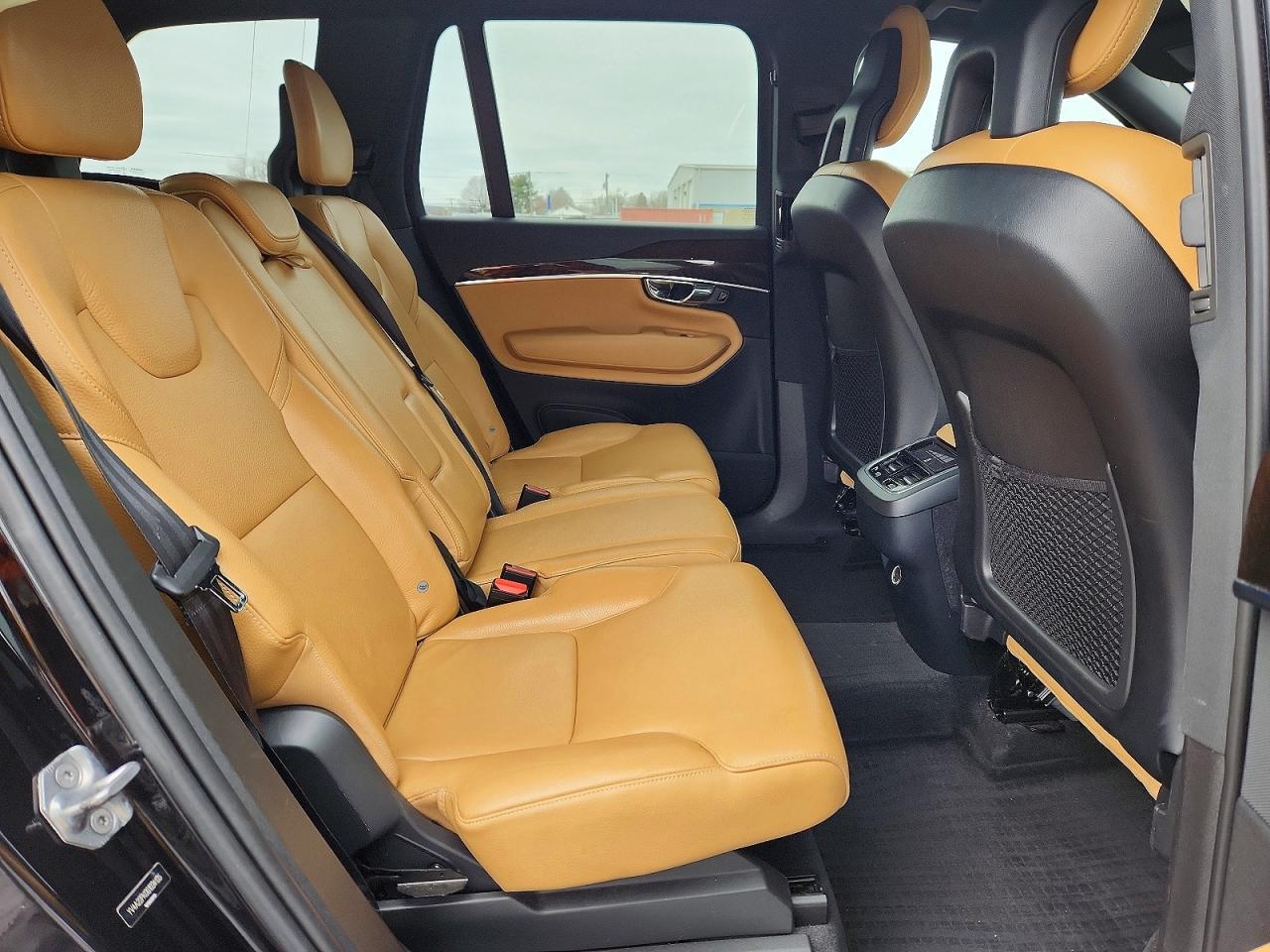 2016 VOLVO XC90