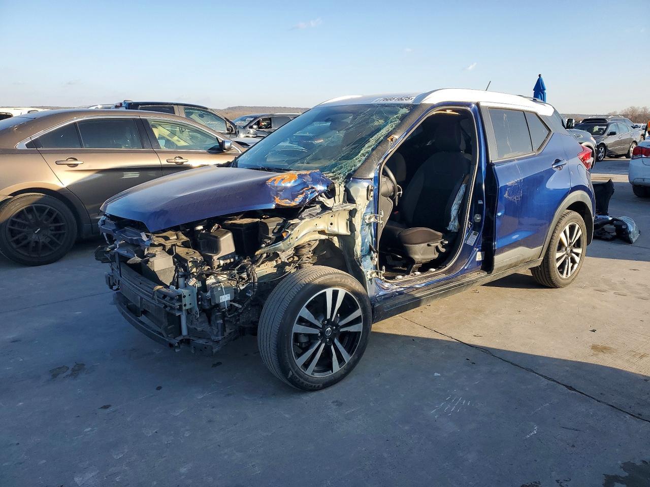 2019 NISSAN KICKS