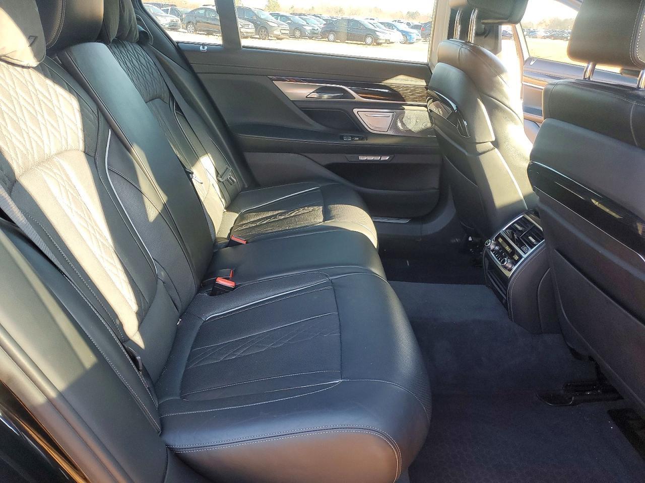 2016 BMW 7 series