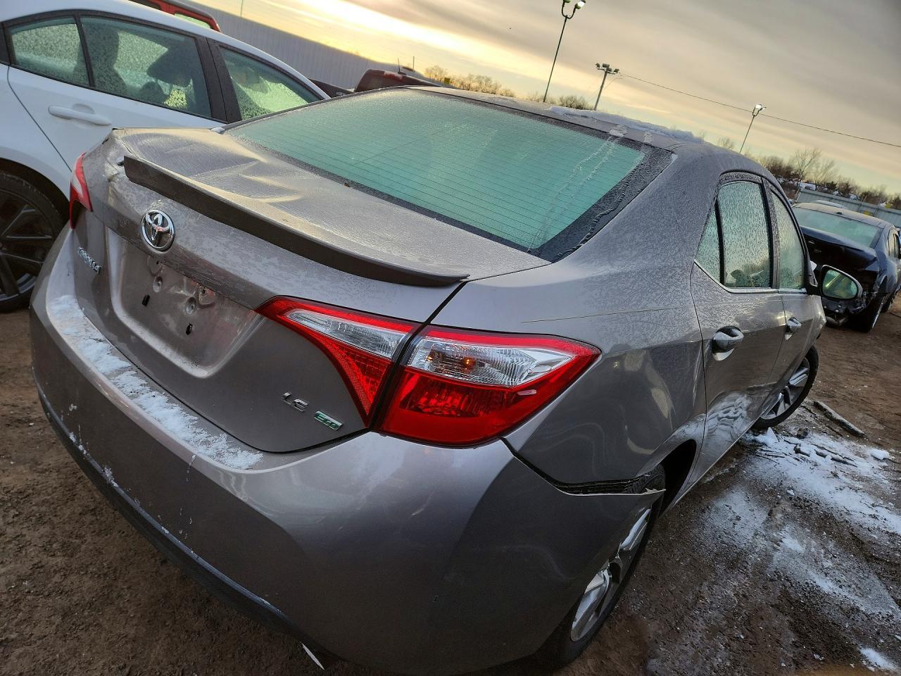 2015 TOYOTA COROLLA