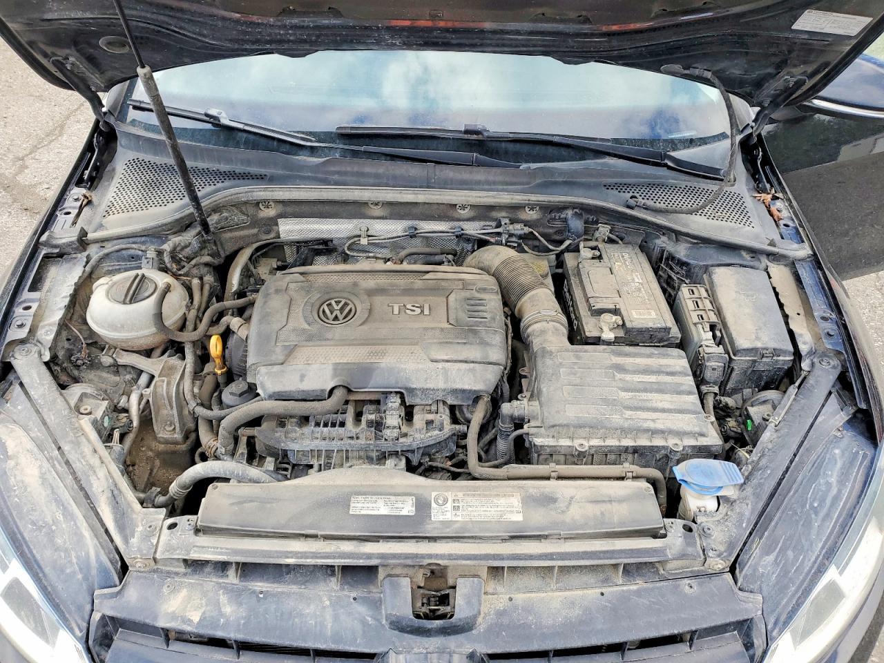 2015 VOLKSWAGEN GOLF
