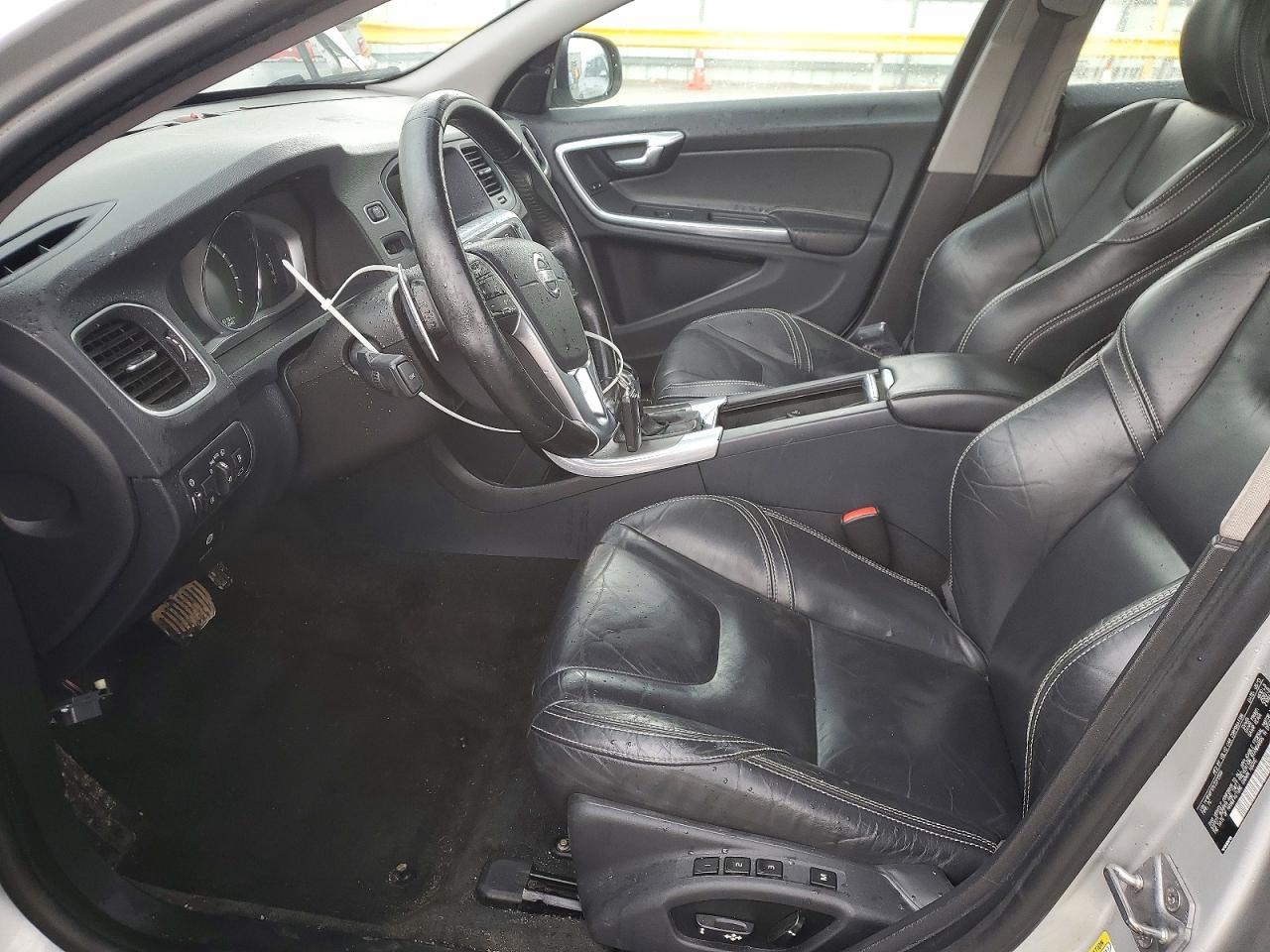 2014 VOLVO S60