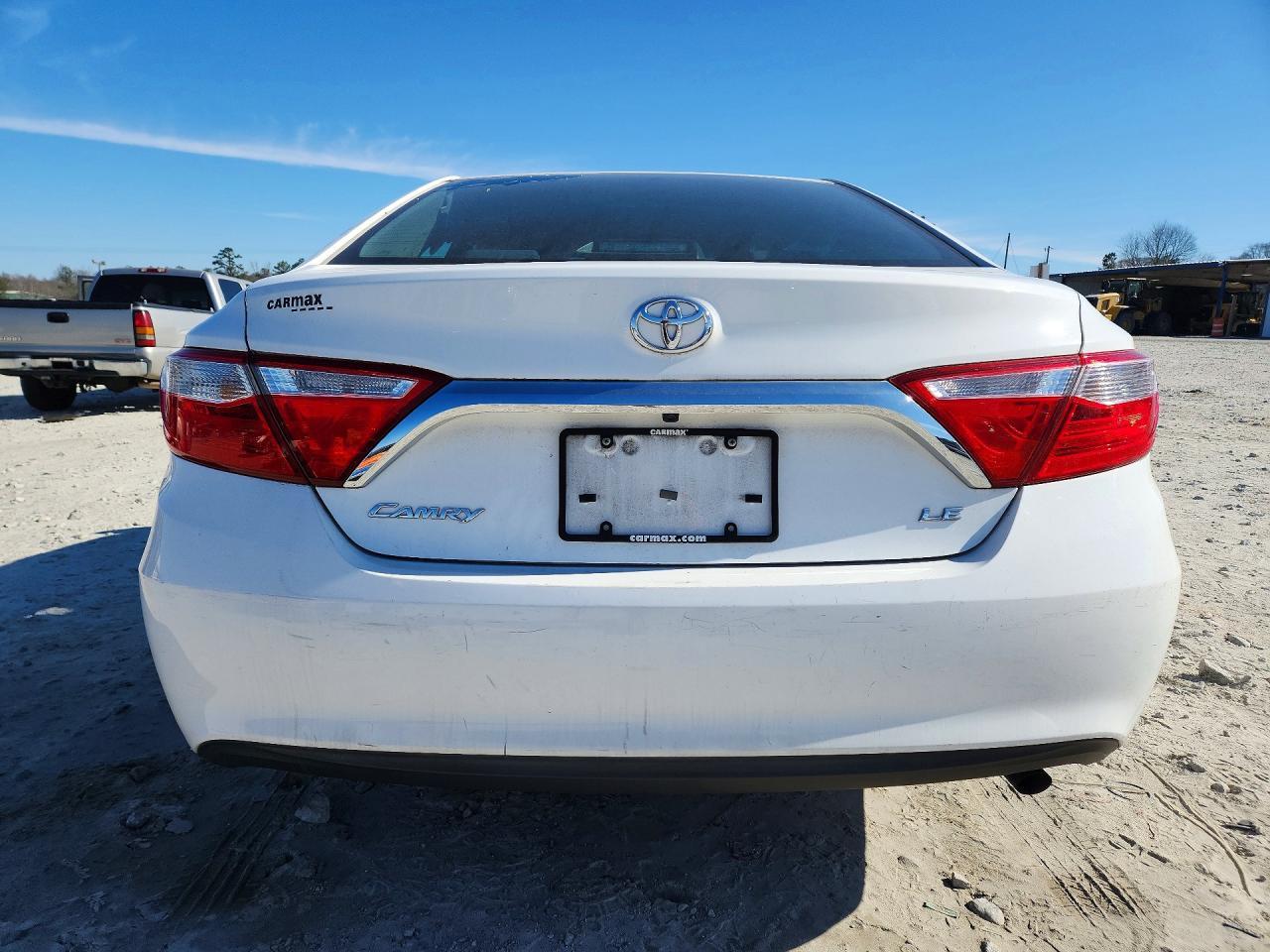 2016 TOYOTA CAMRY