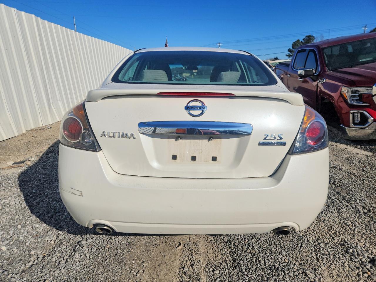 2011 NISSAN ALTIMA
