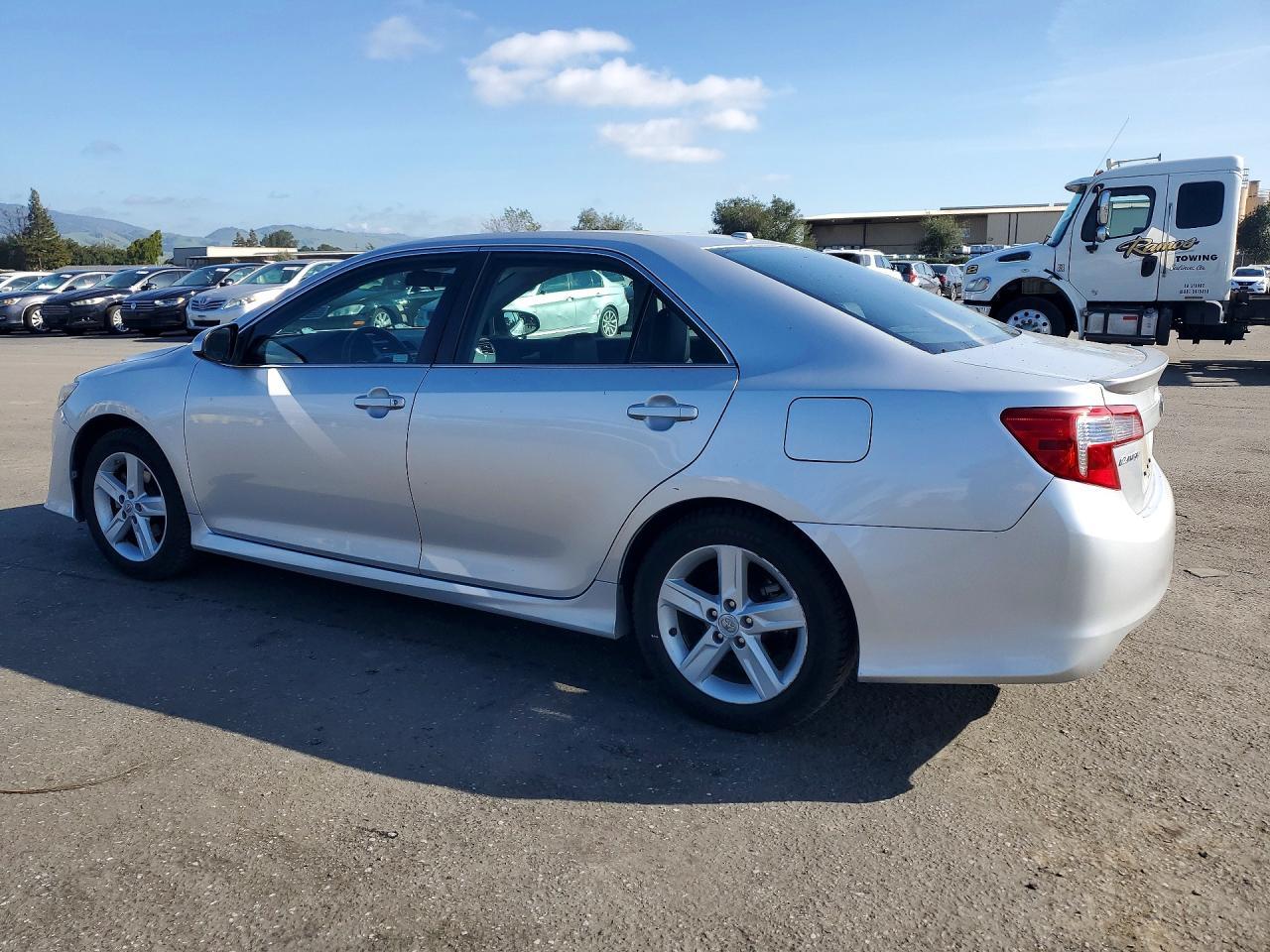 2012 TOYOTA CAMRY