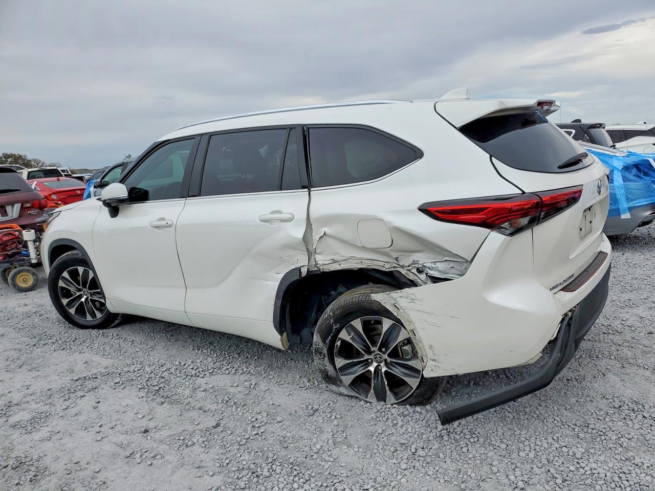 2021 TOYOTA HIGHLANDER