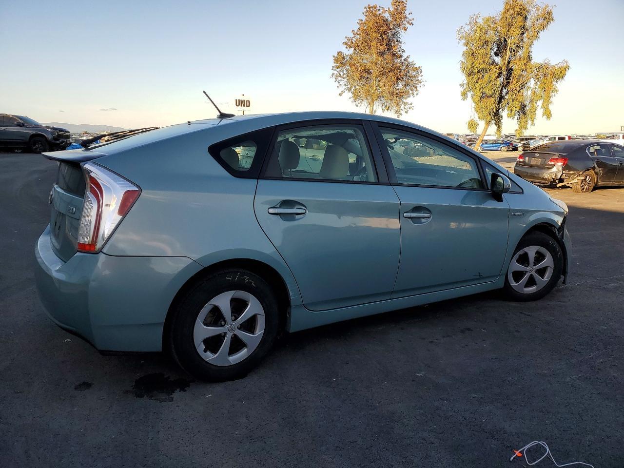 2013 TOYOTA PRIUS